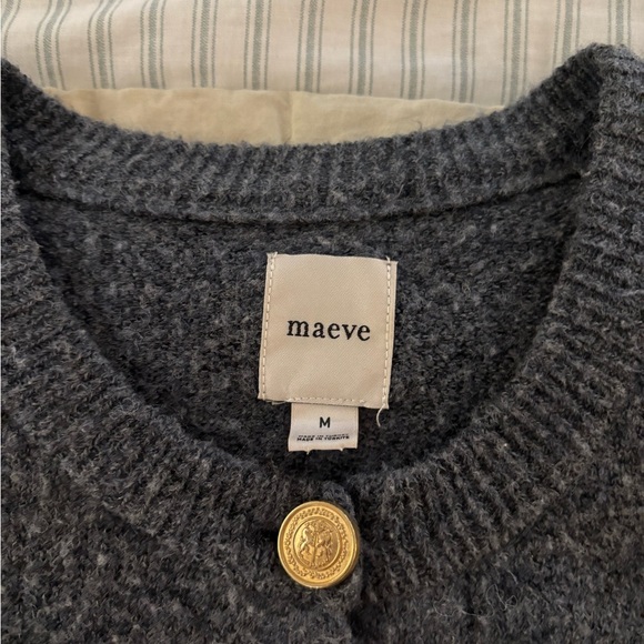 Mauve Sweater Too - Picture 2 of 4